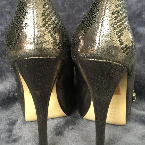 JustFab Metallic with Black Sequin Skulls Pumps 8 - Picture 4 of 8